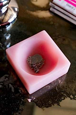 The HKLIVING Pink Modernist Cube Ornament shown from above with jewellery and coins inside.