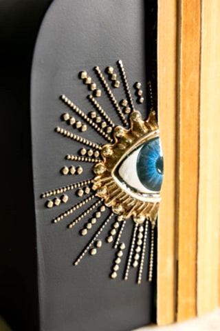 The bead detailing on the Set of 2 Black Mystic Eye Bookends.