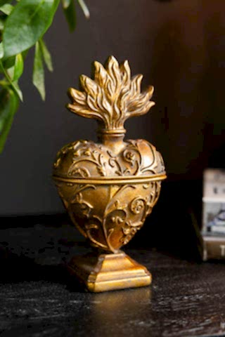 The Vintage-Style Milagro Trinket Dish shown against a black background.