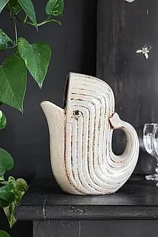 Image of the Whale Water Jug facing left